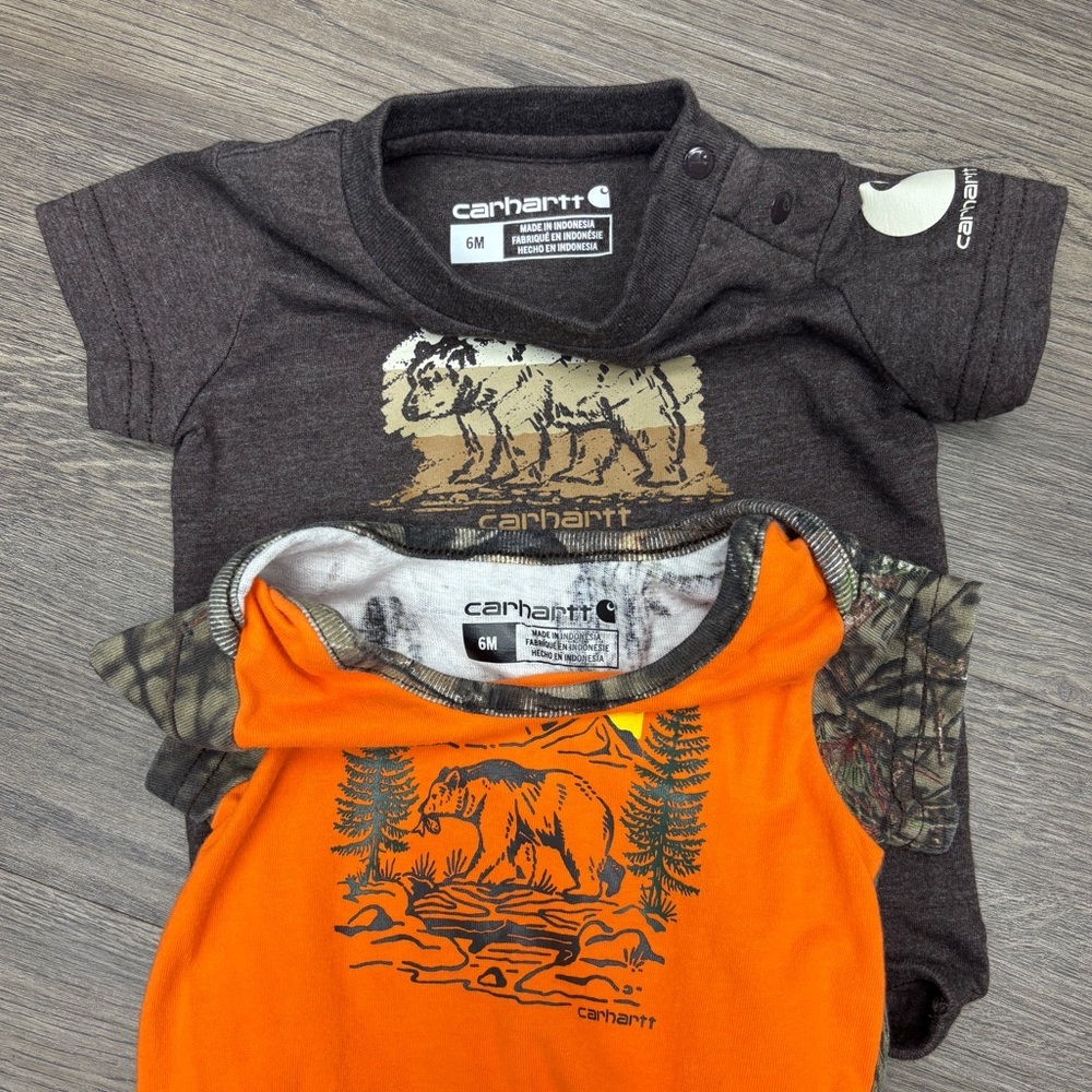 Carhartt Kids 6month Matching Bear Graphic Bodysuits, Set of Two, EUC - Picture 3 of 11